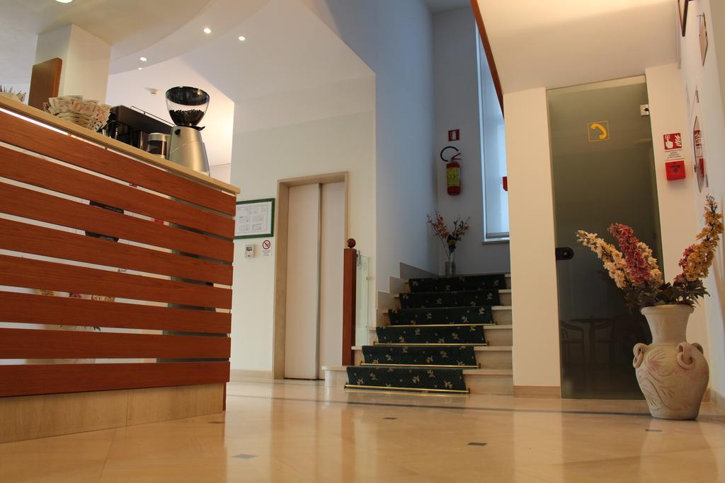 ריצ'יונה Hotel Massimo מראה חיצוני תמונה