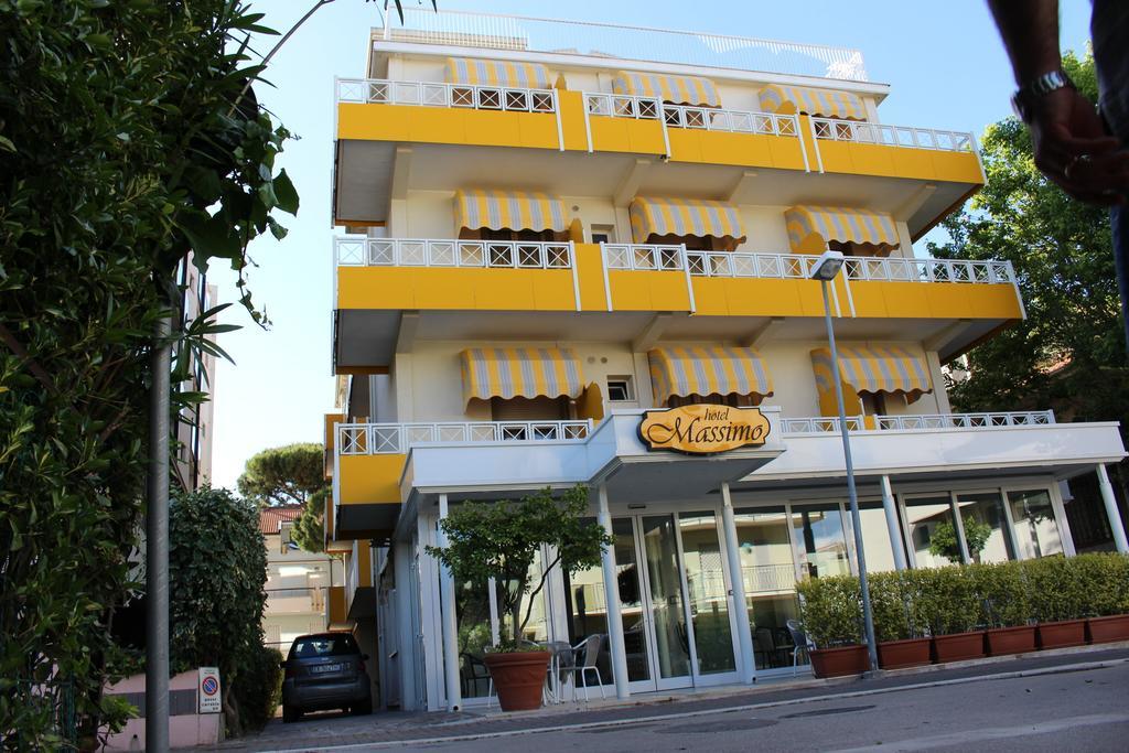 ריצ'יונה Hotel Massimo מראה חיצוני תמונה
