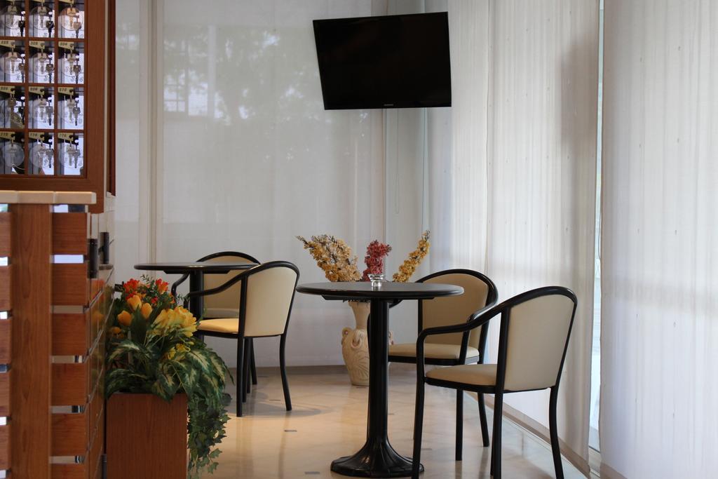 ריצ'יונה Hotel Massimo מראה חיצוני תמונה