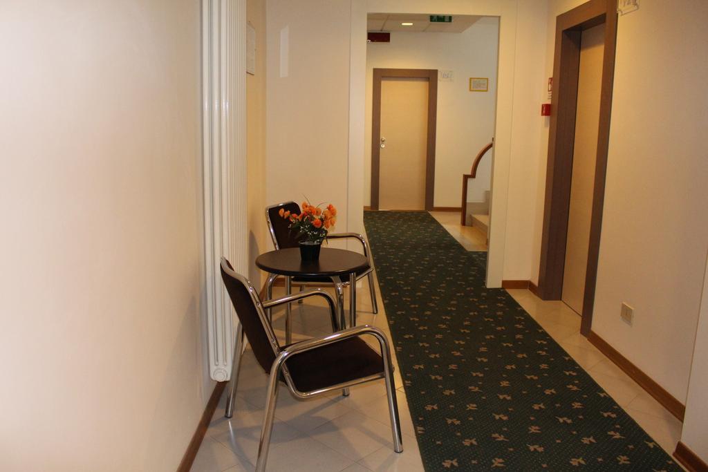 ריצ'יונה Hotel Massimo מראה חיצוני תמונה