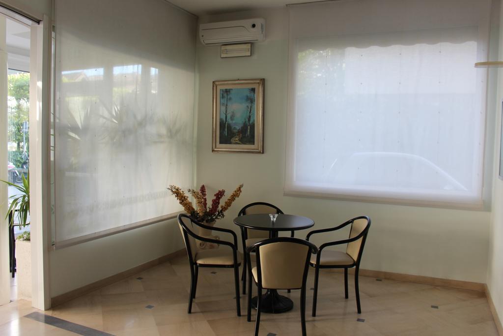 ריצ'יונה Hotel Massimo מראה חיצוני תמונה