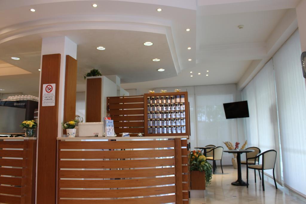 ריצ'יונה Hotel Massimo מראה חיצוני תמונה