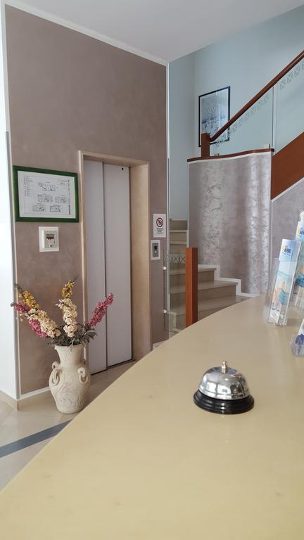 ריצ'יונה Hotel Massimo מראה חיצוני תמונה